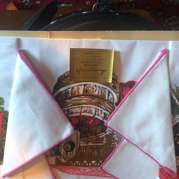Lacecraft by Laces Limited tablecloth set, vintage tablecloth set, - new - Picture 3 of 6